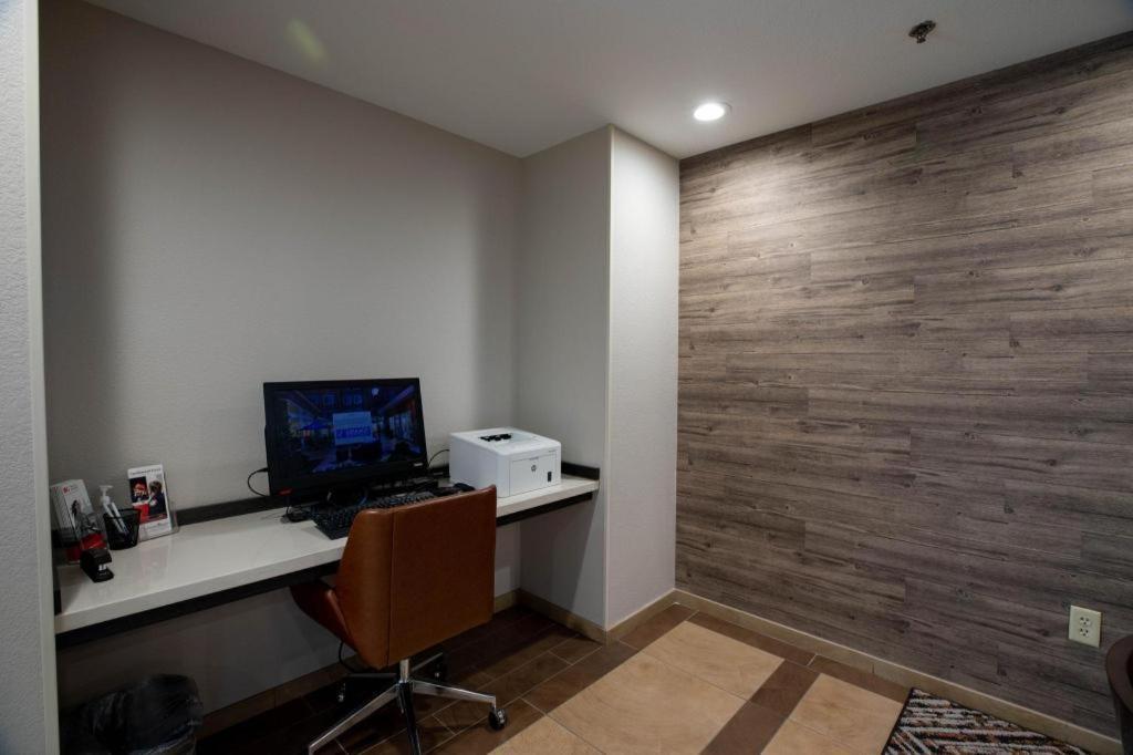 แคนเดิ้ลวูด สวีท เซนต์โจเซฟ Hotel ภายนอก รูปภาพ