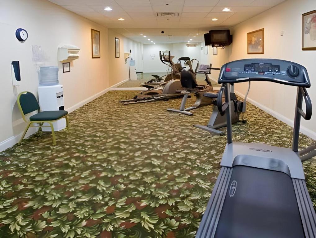 แคนเดิ้ลวูด สวีท เซนต์โจเซฟ Hotel ภายนอก รูปภาพ
