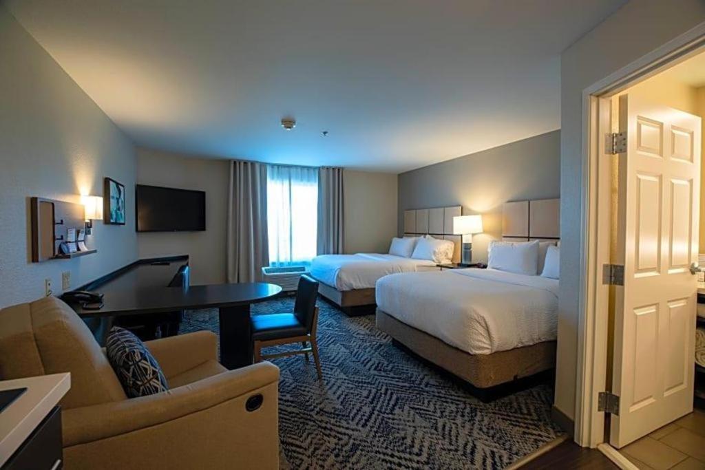 แคนเดิ้ลวูด สวีท เซนต์โจเซฟ Hotel ภายนอก รูปภาพ